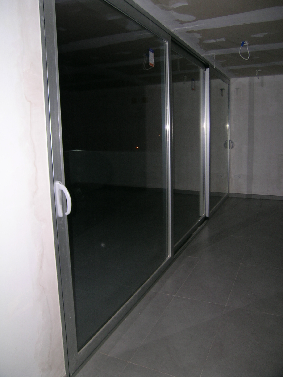 Puerta corredera de aluminio